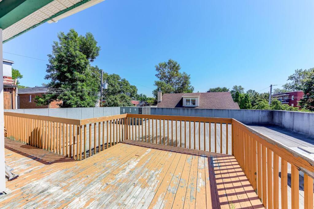 The 1810 - Spacious With Balcony - North Of Quebec Extérieur photo