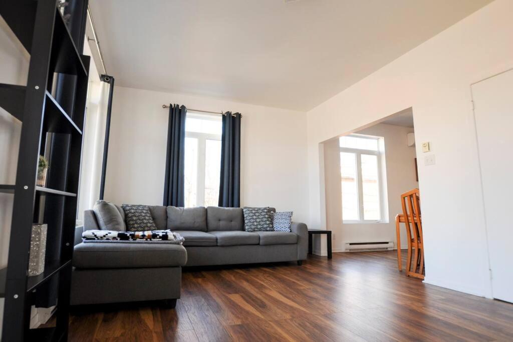 The 1810 - Spacious With Balcony - North Of Quebec Extérieur photo